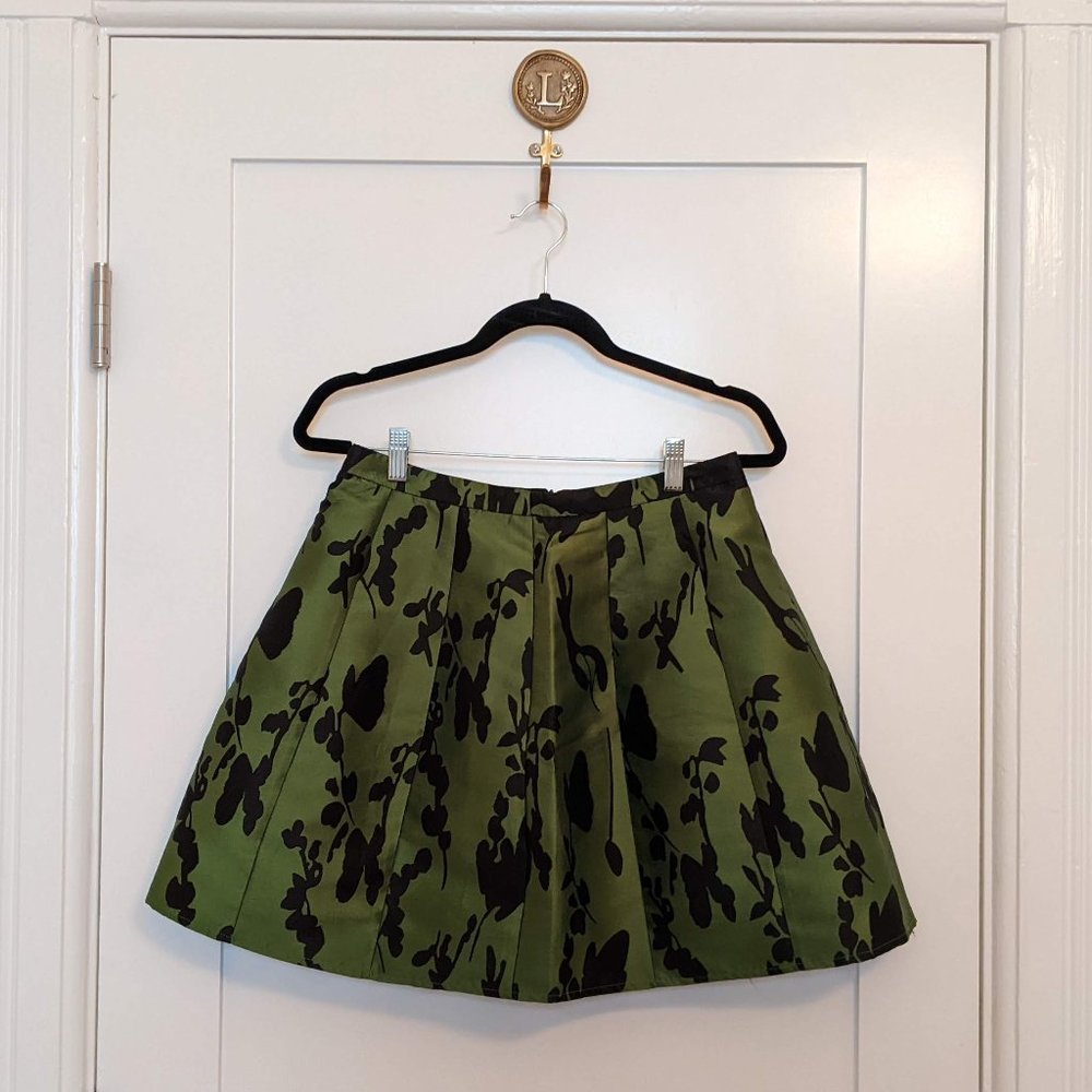 EUC Modcloth Ark & Co Ver-dance Partner Skirt, Green & Black Floral in Medium - Picture 6 of 16